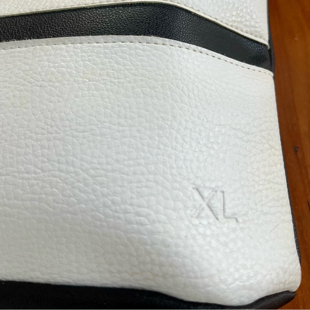 Vintage 1980’s Black and White Pebbled Leather Cross-Accent Checker Shoulder Bag - Picture 3 of 14